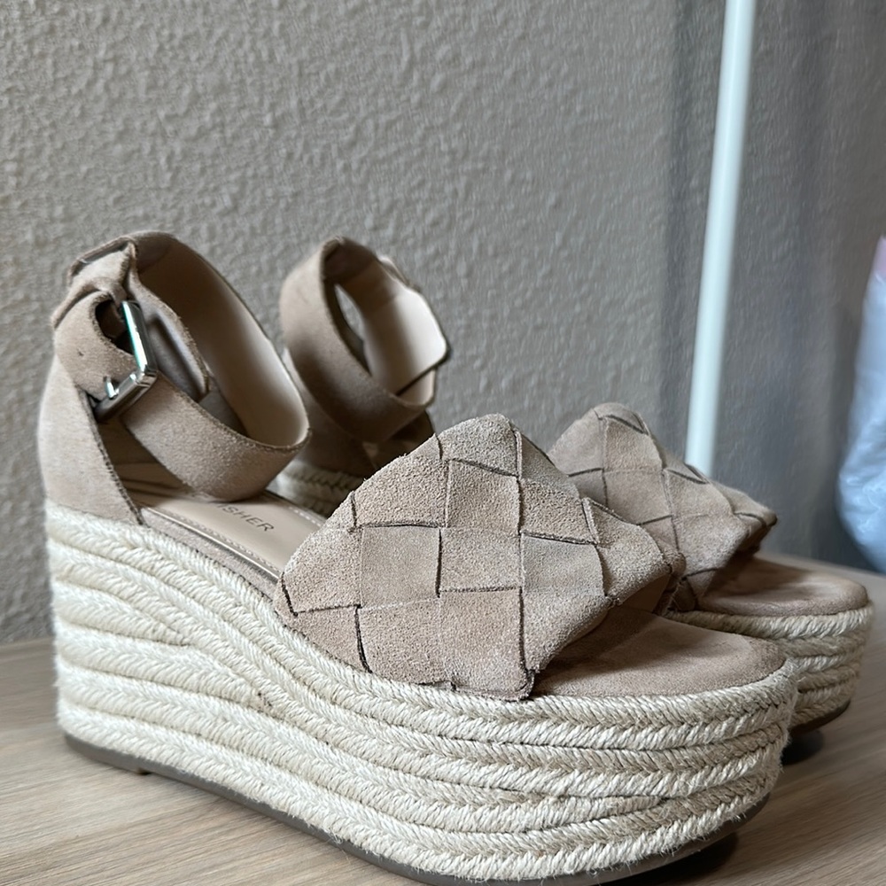 Marc fisher platform espadrilles